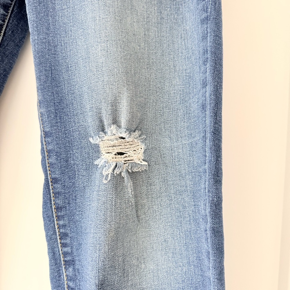 Kancan Med/Dk Wash Skinny Raw Hem Distressed Mid-Rise Stretch Woman’s Jean 11 - Picture 7 of 14